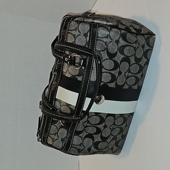 PREOWNED COACH HOBO - Picture 1 of 12